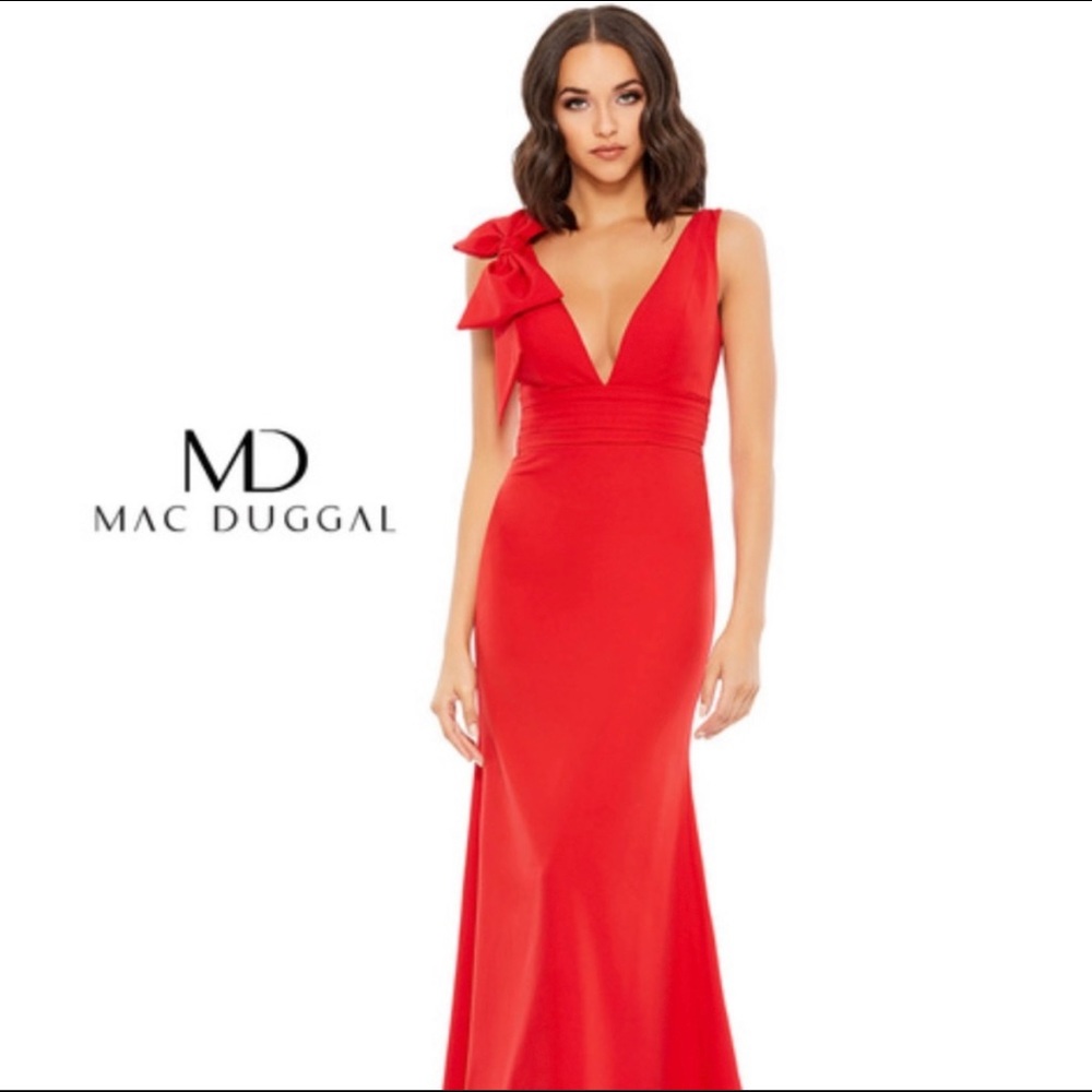 NWT Mac Duggal Bow Shoulder V-Neck Gown